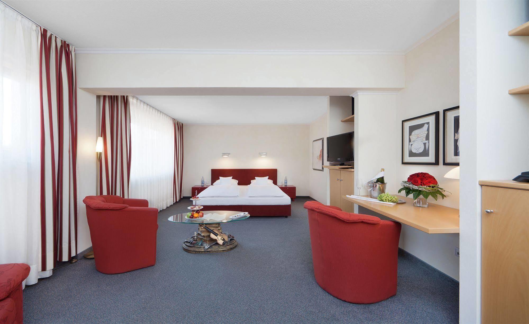 Hotel Herzogspark Herzogenaurach Eksteriør bilde